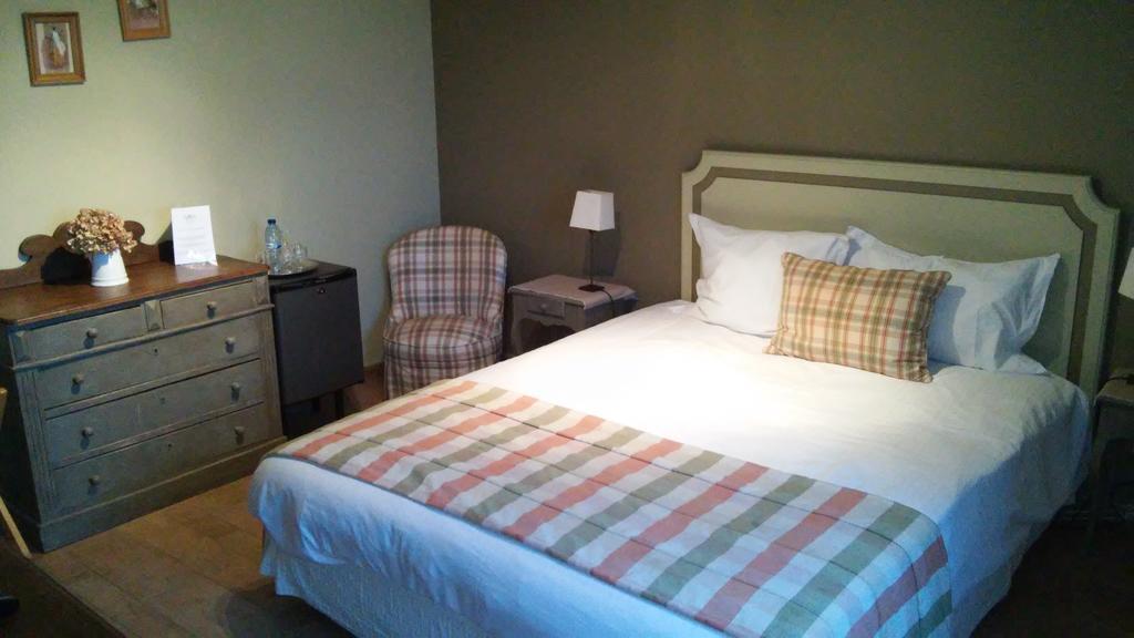 Hostellerie Au Coeur Du Spinois Rebecq-Rognon Phòng bức ảnh